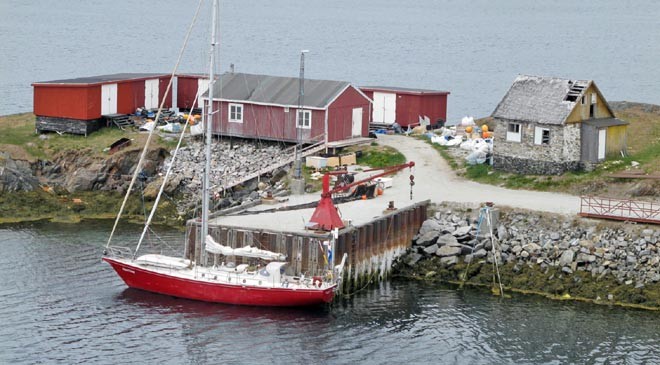 Jonathan III is on her way - photo from recent blog entries ©  SW